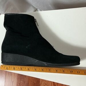 La CANADIENNE Black Suede Ankle Boots